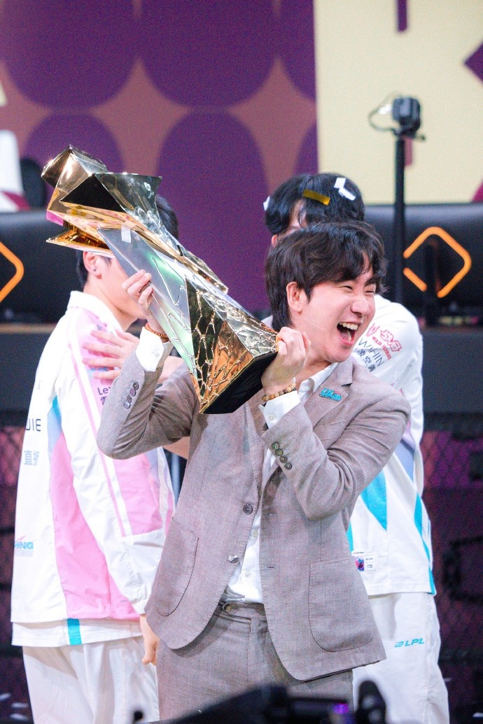 LPL：BLG亮出名为“信念”的剑，向世界宣告LPL正重回先锋